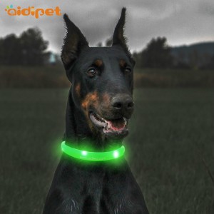 Kundenspezifisches personalisiertes Logosilikon justierbares geführtes Haustier-Hundehalsband, das Versorgungen herstellt